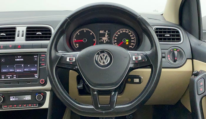 2018 Volkswagen Ameo HIGHLINE PLUS 1.5L AT 16 ALLOY, Diesel, Automatic, 43,055 km, Steering Wheel Close Up