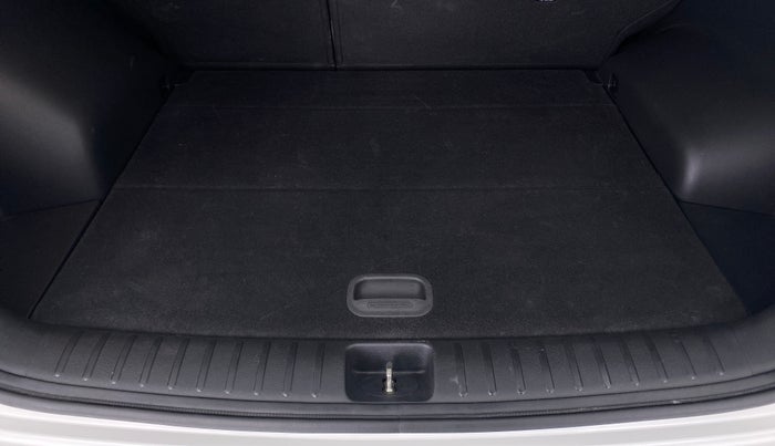 2019 Hyundai Tucson 2WD AT GL DIESEL, Diesel, Automatic, 18,668 km, Boot Inside
