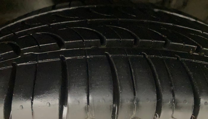 2018 Maruti Alto K10 VXI, Petrol, Manual, 54,122 km, Left Front Tyre Tread