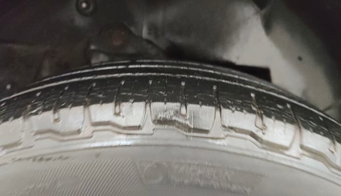 2014 Mahindra XUV500 W6, Diesel, Manual, 1,15,208 km, Right Rear Tyre Tread