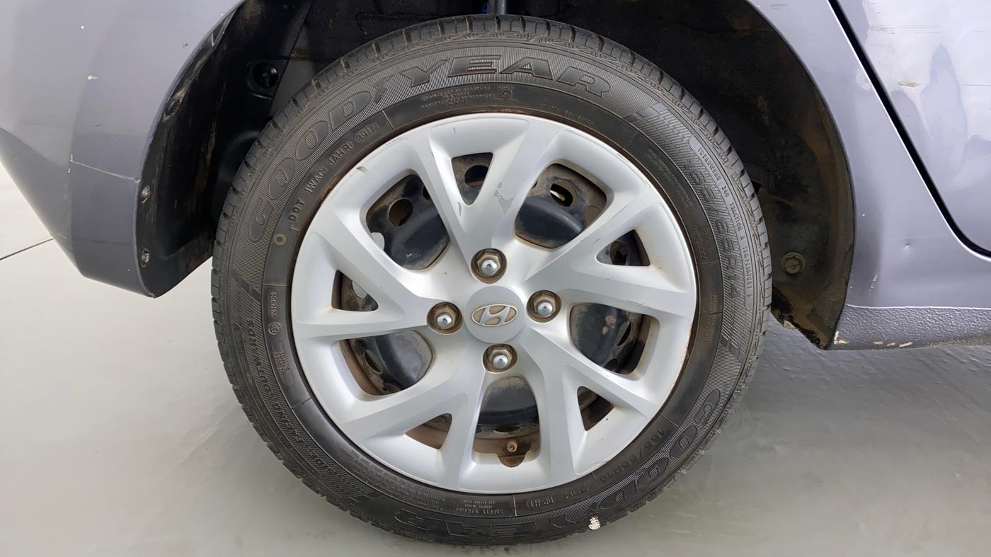 2017 Hyundai Grand i10 SPORTZ O 1.2, Petrol, Manual, 31,514 km, Right Rear Wheel