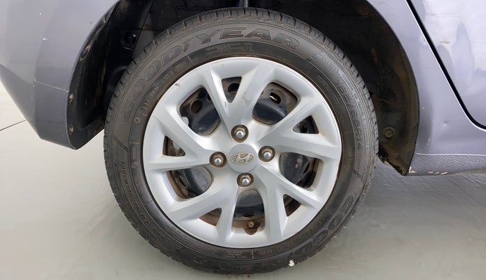 2017 Hyundai Grand i10 SPORTZ O 1.2, Petrol, Manual, 31,514 km, Right Rear Wheel