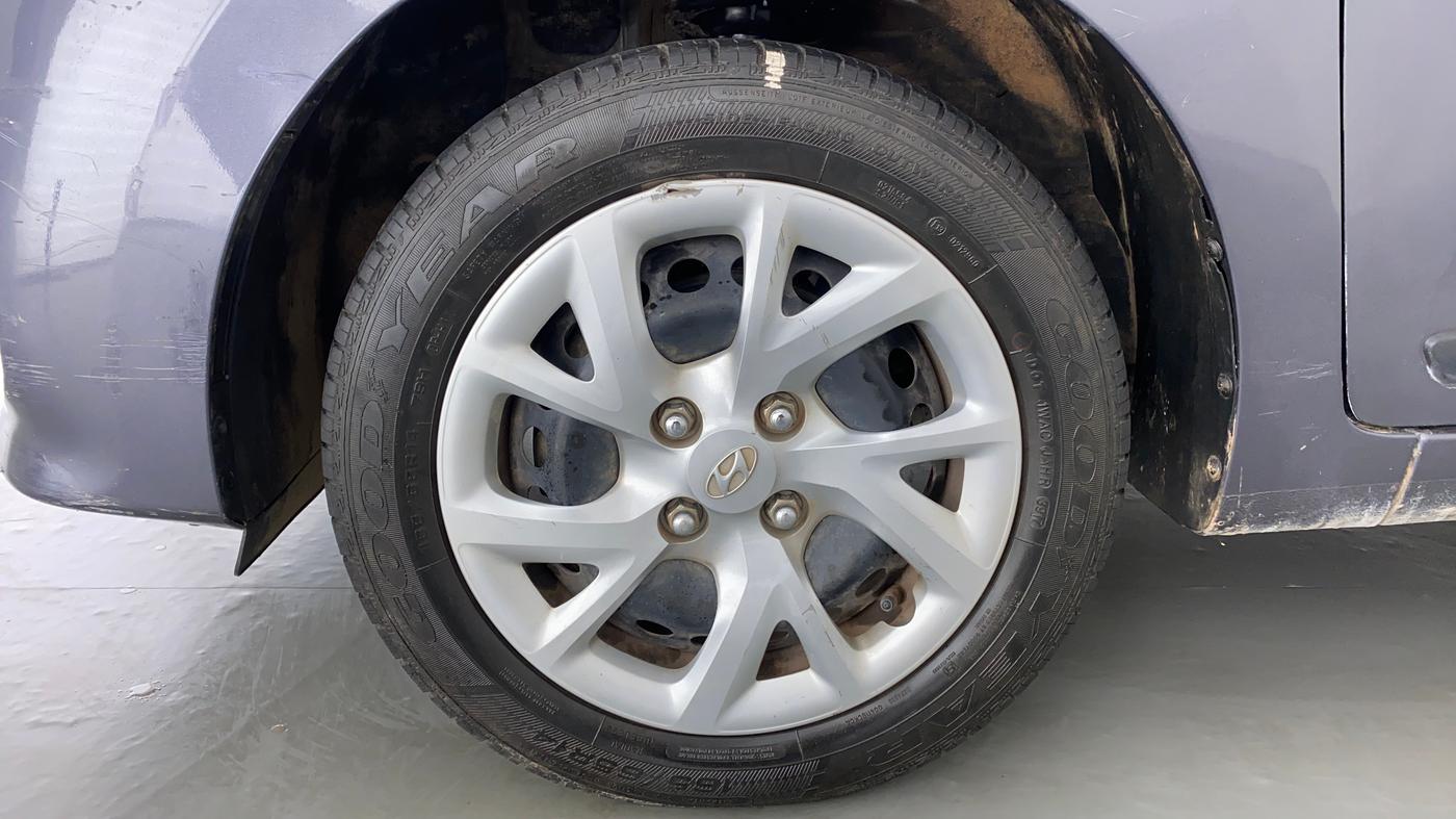 2017 Hyundai Grand i10 SPORTZ O 1.2, Petrol, Manual, 31,514 km, Left Front Wheel