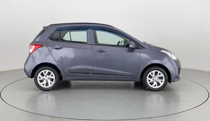 2017 Hyundai Grand i10 SPORTZ O 1.2, Petrol, Manual, 31,514 km, Right Side View