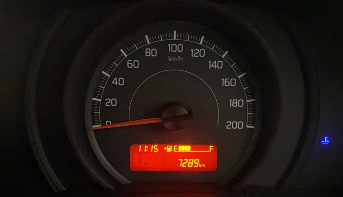 2021 Maruti Swift LXI, Petrol, Manual, 7,342 km, Odometer Image