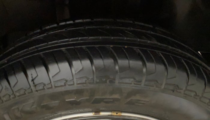 2021 Maruti Swift LXI, Petrol, Manual, 7,342 km, Left Rear Tyre Tread