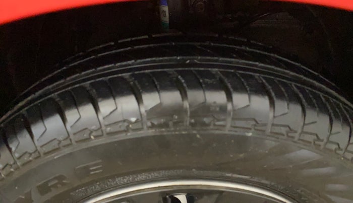 2021 Maruti Swift LXI, Petrol, Manual, 7,342 km, Right Front Tyre Tread