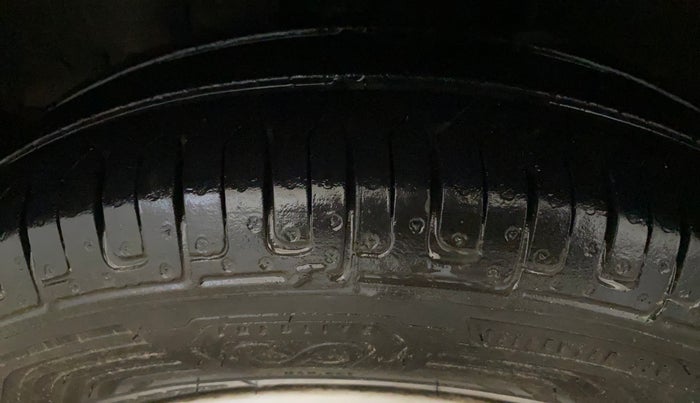 2016 Renault Kwid RXT 1.0, Petrol, Manual, 54,900 km, Left Front Tyre Tread