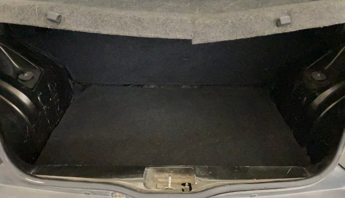 2016 Renault Kwid RXT 1.0, Petrol, Manual, 54,900 km, Boot Inside