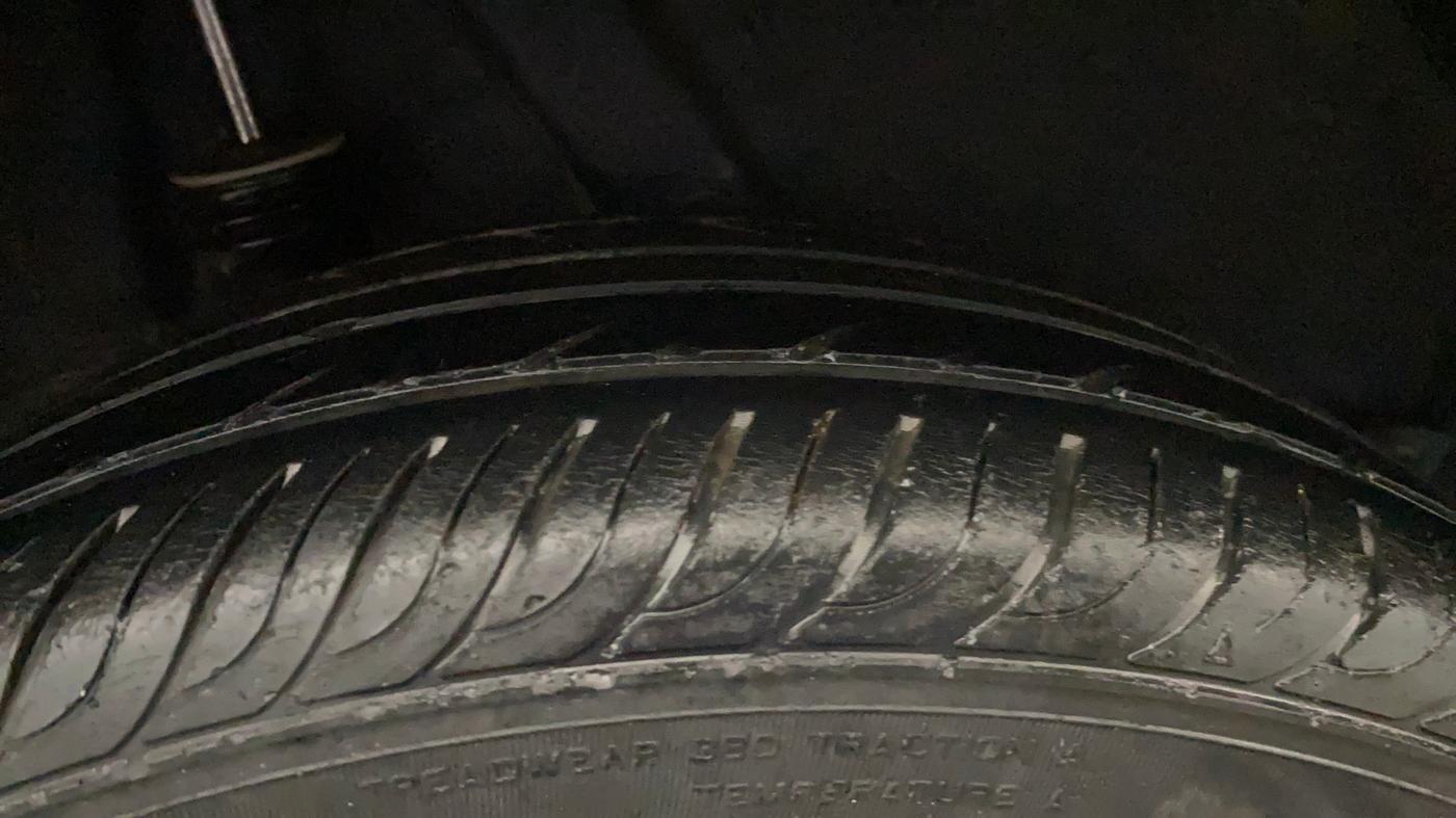 2021 Hyundai Verna SX 1.5 VTVT IVT, Petrol, Automatic, 90,503 km, Right Rear Tyre Tread