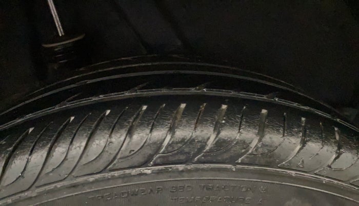 2021 Hyundai Verna SX 1.5 VTVT IVT, Petrol, Automatic, 90,503 km, Right Rear Tyre Tread