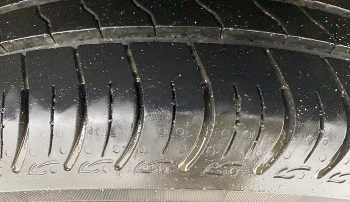 2020 Maruti New Wagon-R ZXI 1.2 AMT, Petrol, Automatic, 89,118 km, Left Rear Tyre Tread