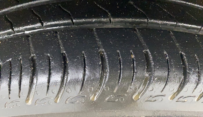 2020 Maruti New Wagon-R ZXI 1.2 AMT, Petrol, Automatic, 89,118 km, Right Front Tyre Tread