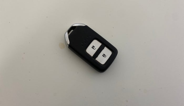 2016 Honda BR-V 1.5L I-VTEC V CVT, Petrol, Automatic, 68,707 km, Key Close Up