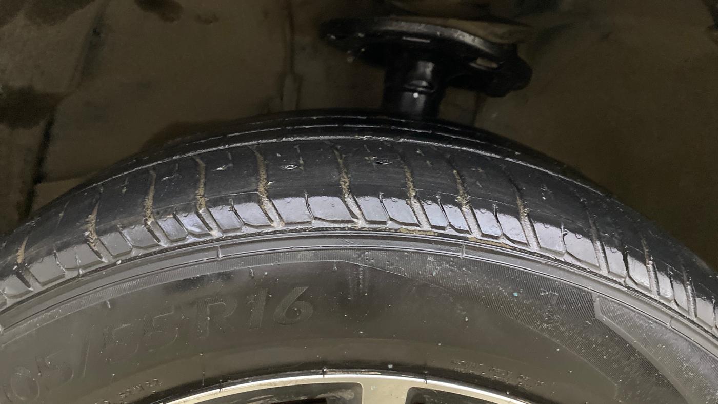 2017 Toyota Corolla Altis GL PETROL, Petrol, Manual, 73,814 km, Left Front Tyre Tread