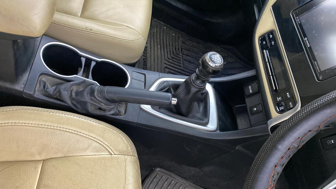 2017 Toyota Corolla Altis GL PETROL, Petrol, Manual, 73,814 km, Gear Lever