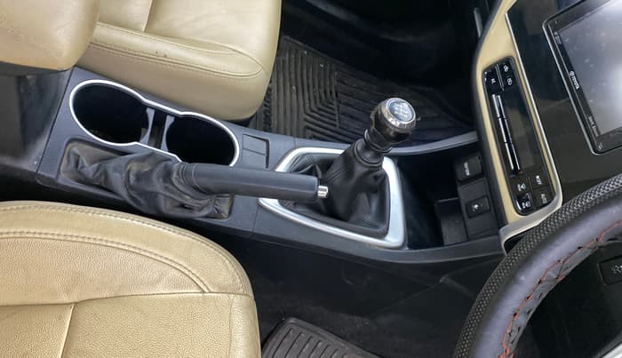 2017 Toyota Corolla Altis GL PETROL, Petrol, Manual, 73,814 km, Gear Lever
