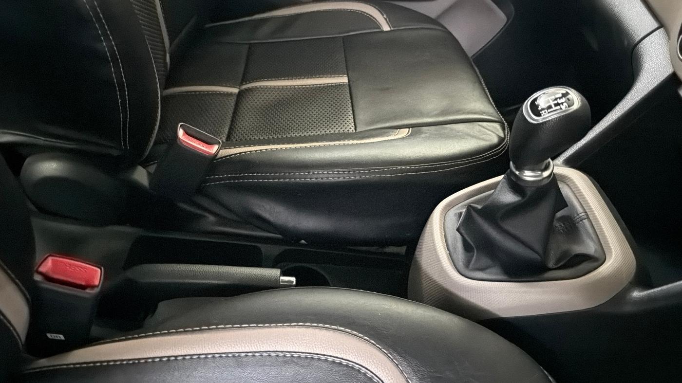 2019 Hyundai Grand i10 SPORTZ 1.2 KAPPA VTVT, Petrol, Manual, 36,931 km, Gear Lever