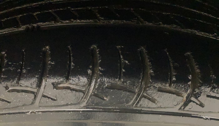 2016 Maruti Baleno DELTA CVT PETROL 1.2, Petrol, Automatic, 66,738 km, Left Front Tyre Tread