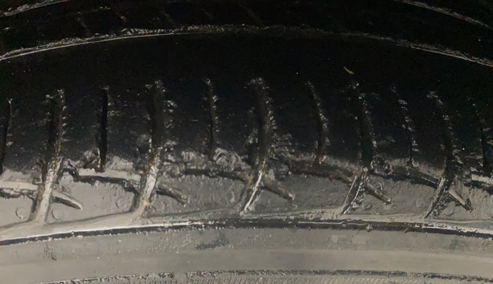 2016 Maruti Baleno DELTA CVT PETROL 1.2, Petrol, Automatic, 66,738 km, Right Front Tyre Tread