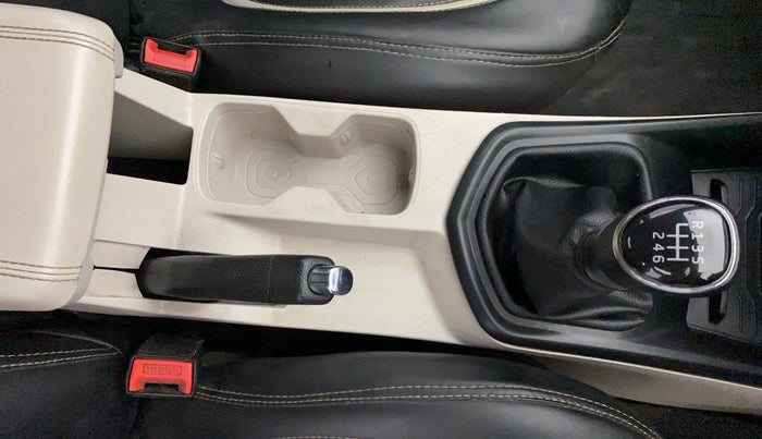 2022 Mahindra XUV300 W4 1.2 PETROL, Petrol, Manual, 91,761 km, Gear Lever