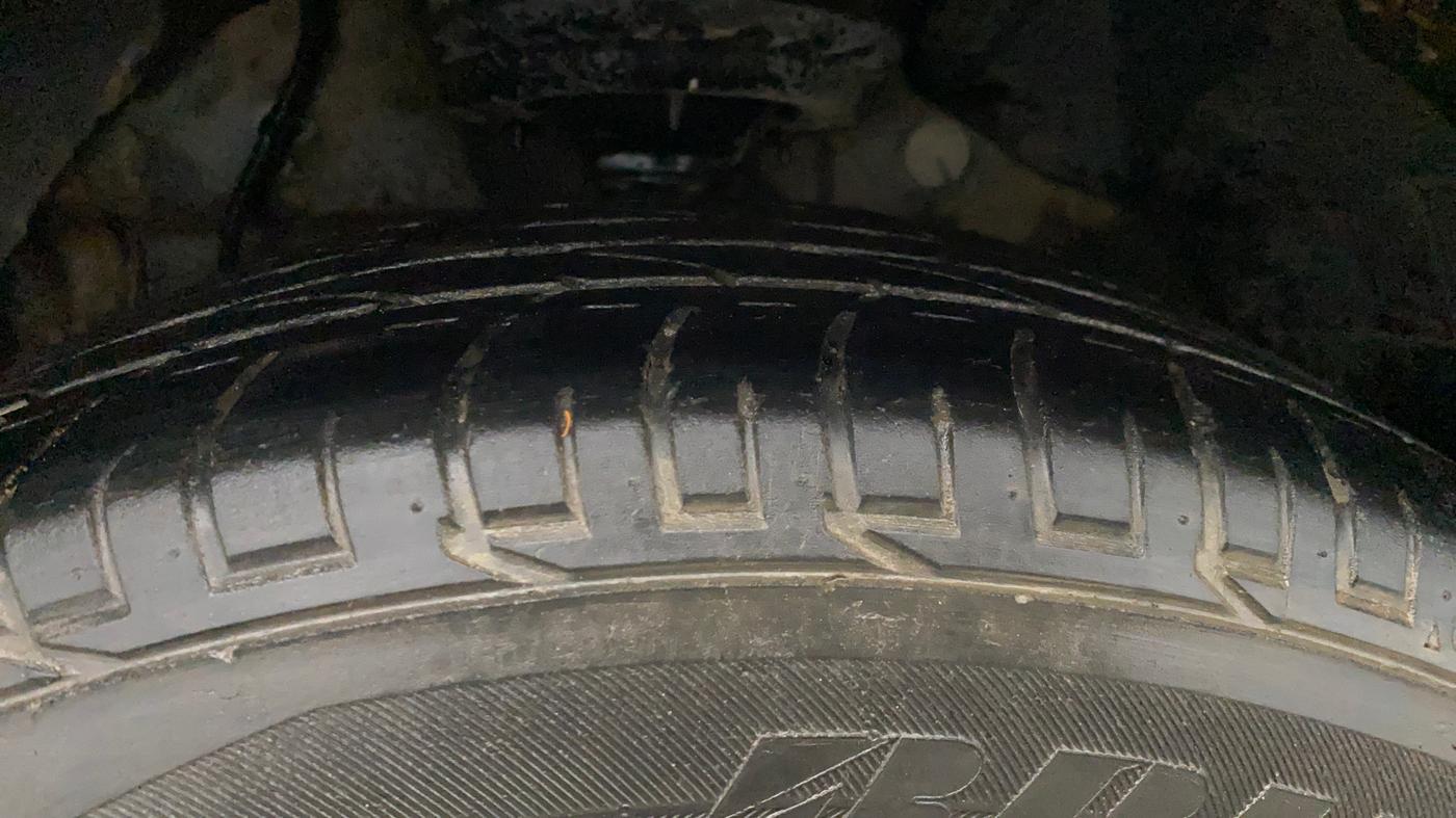 2022 Mahindra XUV300 W4 1.2 PETROL, Petrol, Manual, 91,761 km, Left Front Tyre Tread