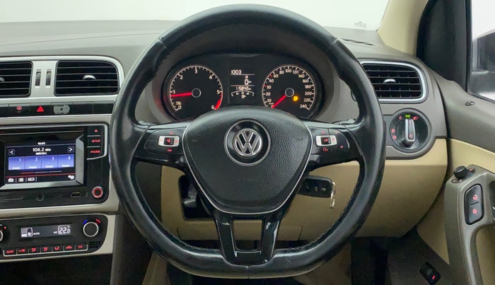 2017 Volkswagen Vento HIGHLINE PLUS 1.5 16 ALLOY, Diesel, Manual, 1,16,281 km, Steering Wheel Close Up