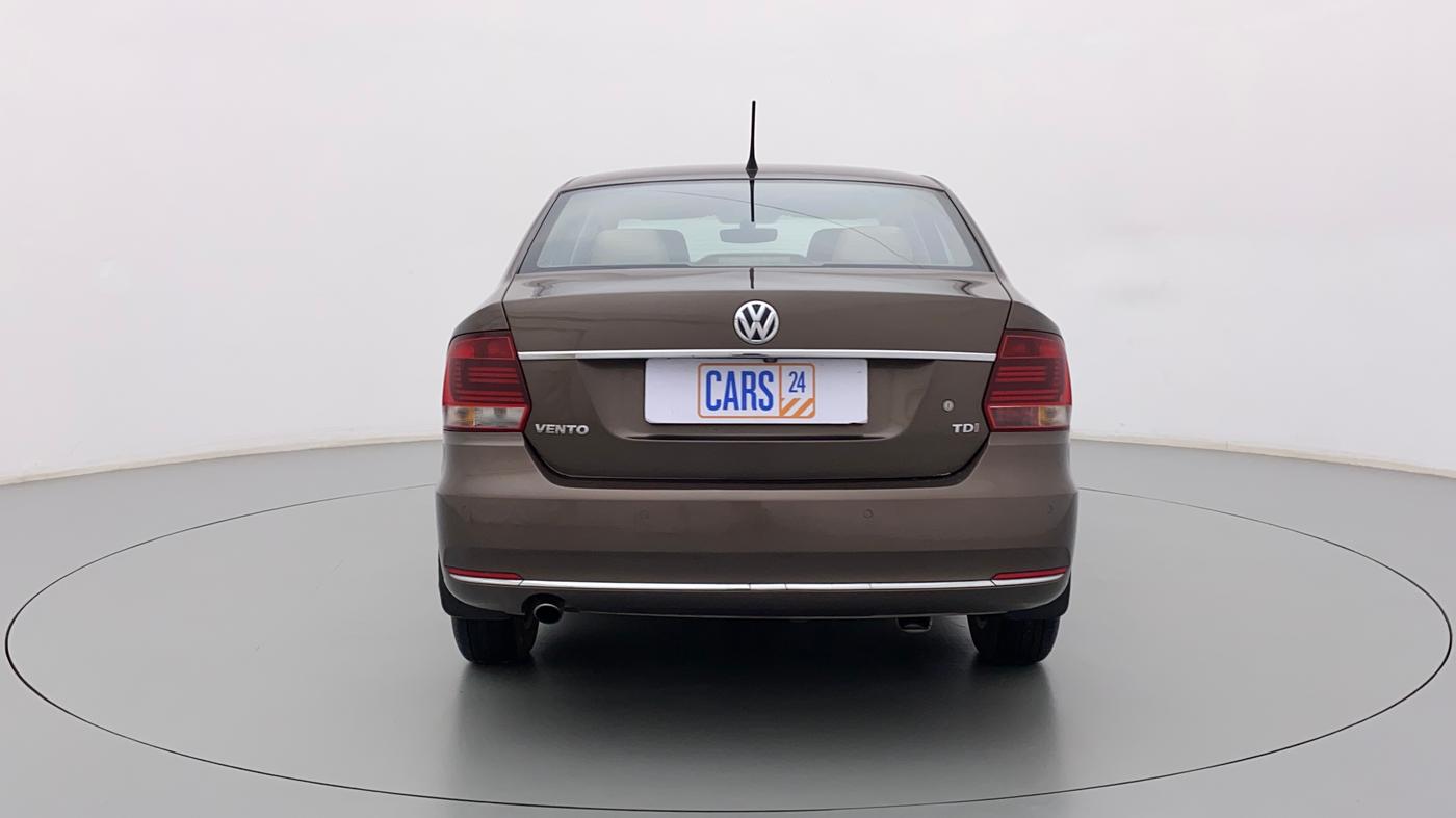 2017 Volkswagen Vento HIGHLINE PLUS 1.5 16 ALLOY, Diesel, Manual, 1,16,281 km, Back/Rear