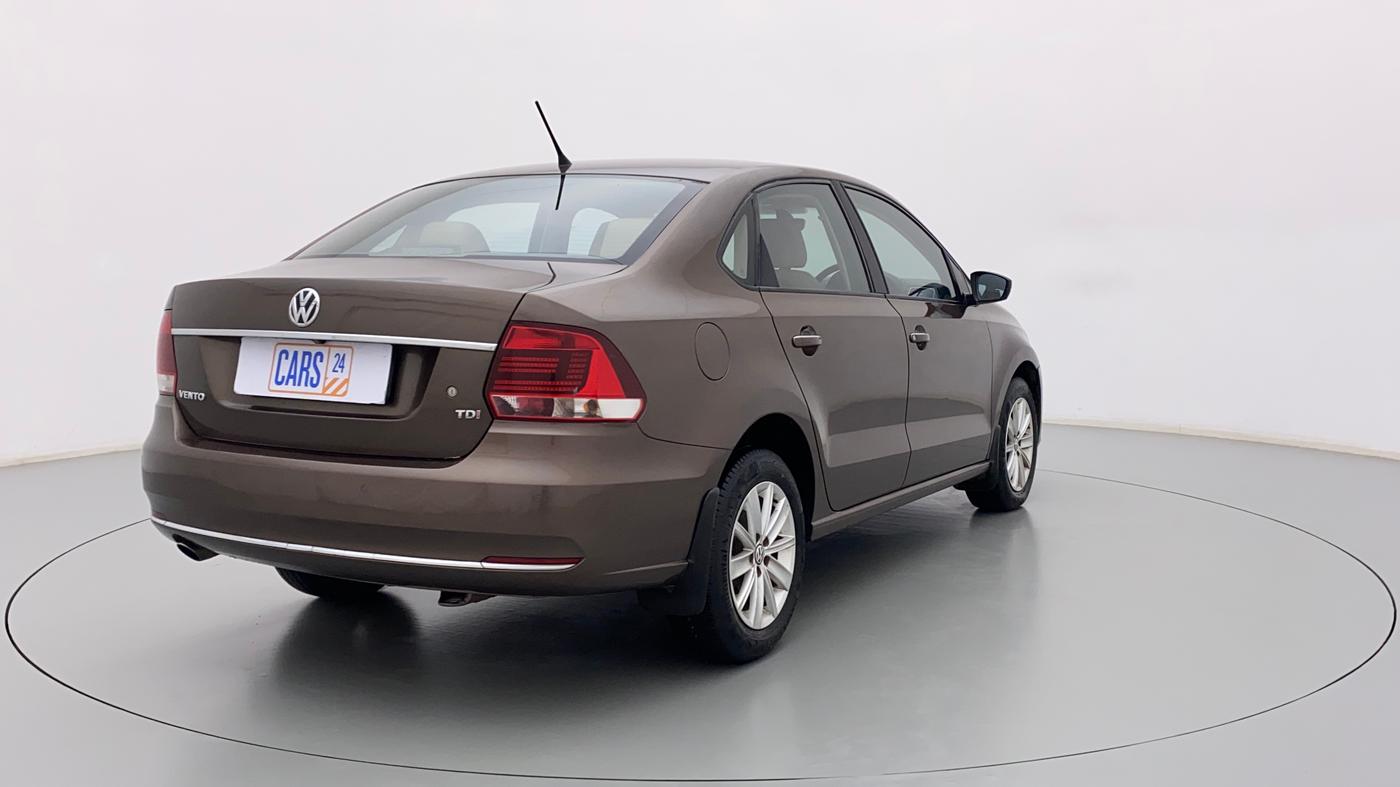 2017 Volkswagen Vento HIGHLINE PLUS 1.5 16 ALLOY, Diesel, Manual, 1,16,281 km, Right Back Diagonal