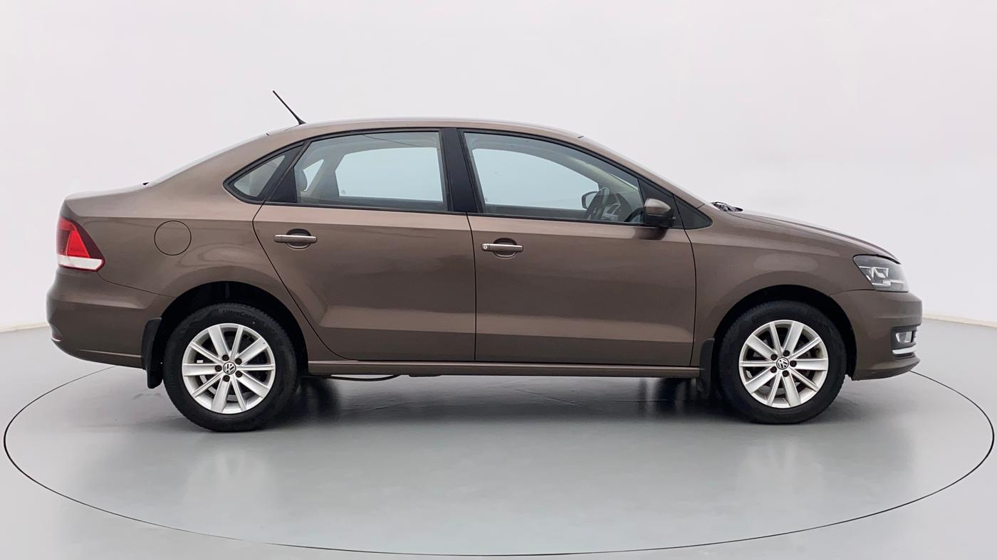 2017 Volkswagen Vento HIGHLINE PLUS 1.5 16 ALLOY, Diesel, Manual, 1,16,281 km, Right Side View