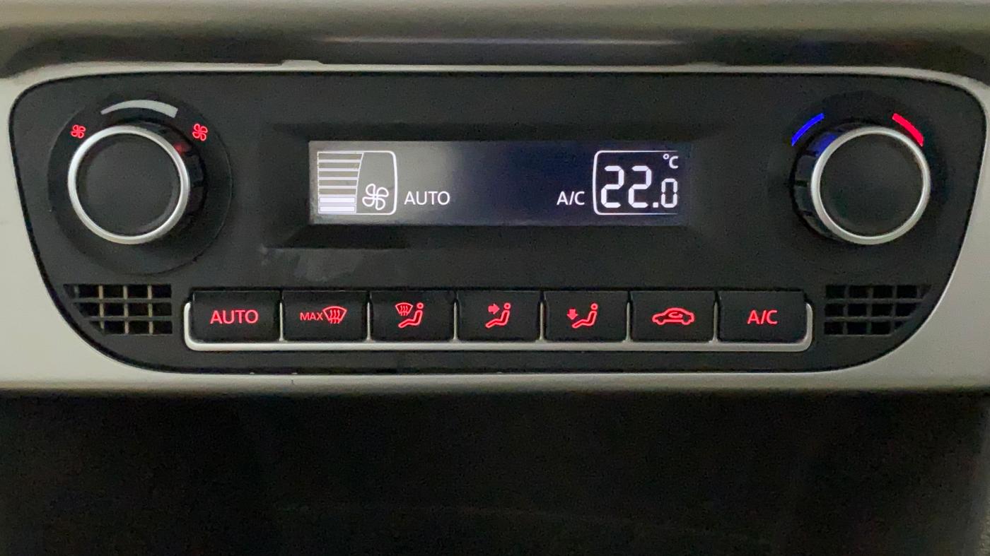 2017 Volkswagen Vento HIGHLINE PLUS 1.5 16 ALLOY, Diesel, Manual, 1,16,281 km, Automatic Climate Control