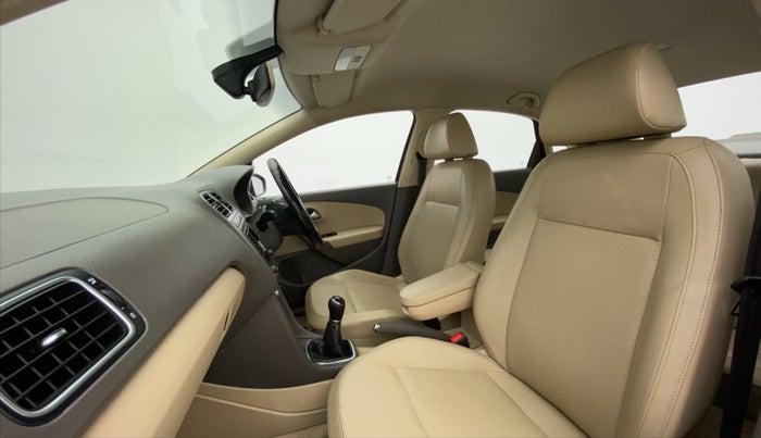 2017 Volkswagen Vento HIGHLINE PLUS 1.5 16 ALLOY, Diesel, Manual, 1,16,281 km, Right Side Front Door Cabin