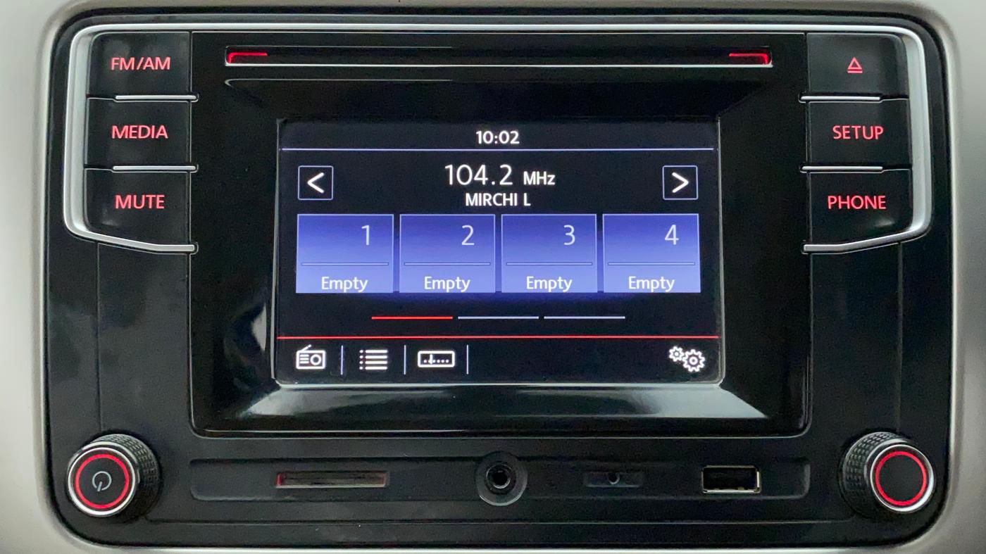 2017 Volkswagen Vento HIGHLINE PLUS 1.5 16 ALLOY, Diesel, Manual, 1,16,281 km, Infotainment System