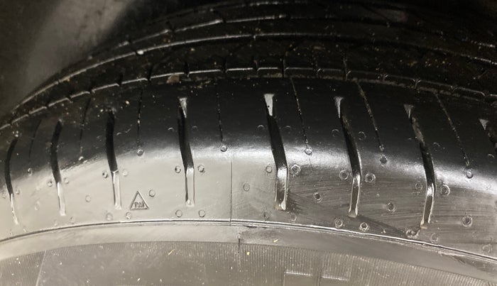 2019 Hyundai Creta SX AT 1.6 PETROL, Petrol, Automatic, 63,786 km, Left Rear Tyre Tread