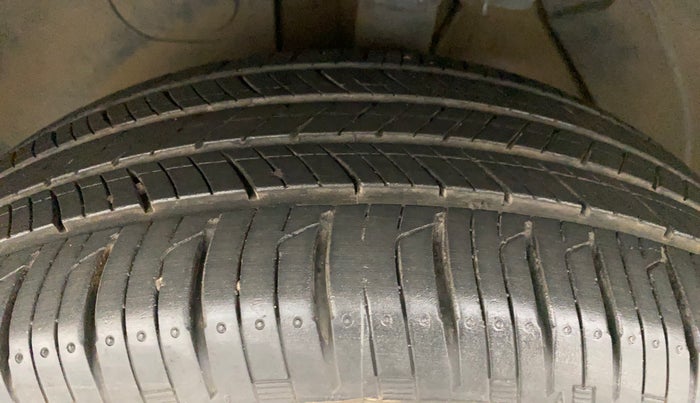 2019 Hyundai Tucson 2WD MT PETROL, Petrol, Manual, 31,661 km, Left Front Tyre Tread