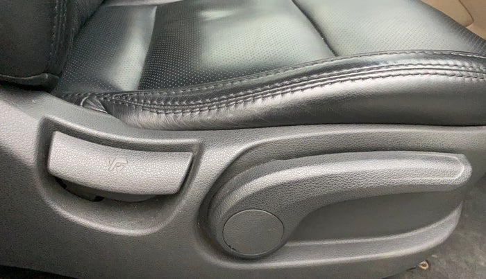 2019 Hyundai Tucson 2WD MT PETROL, Petrol, Manual, 31,661 km, Driver Side Adjustment Panel