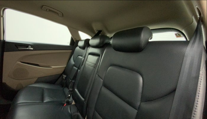 2019 Hyundai Tucson 2WD MT PETROL, Petrol, Manual, 31,661 km, Right Side Rear Door Cabin