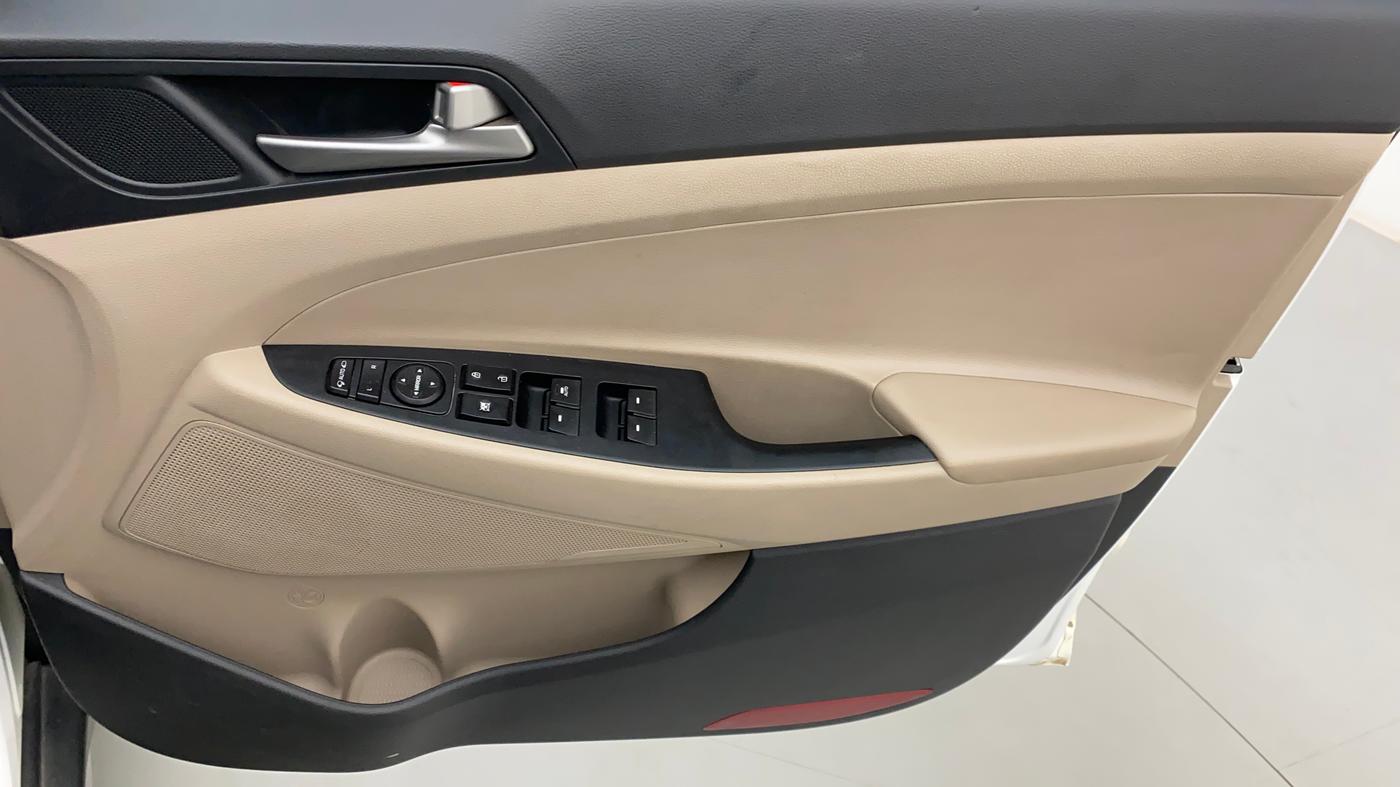 2019 Hyundai Tucson 2WD MT PETROL, Petrol, Manual, 31,661 km, Driver Side Door Panels Control