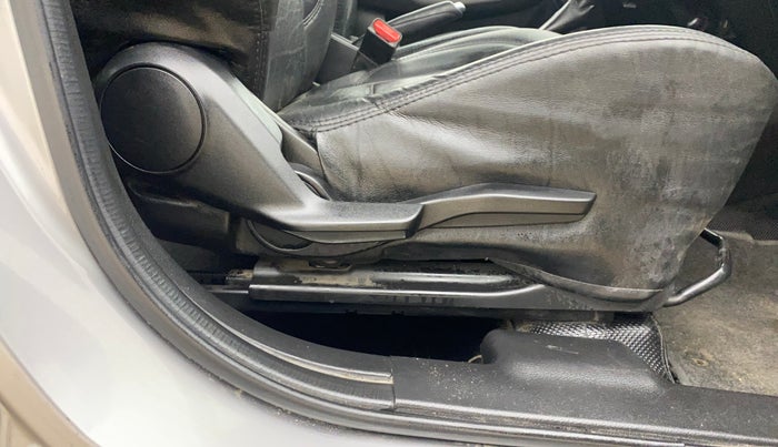 2020 Maruti Baleno ZETA CVT PETROL 1.2, Petrol, Automatic, 96,152 km, Driver Side Adjustment Panel