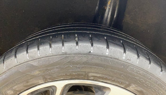 2020 Maruti Baleno ZETA CVT PETROL 1.2, Petrol, Automatic, 96,152 km, Left Rear Tyre Tread