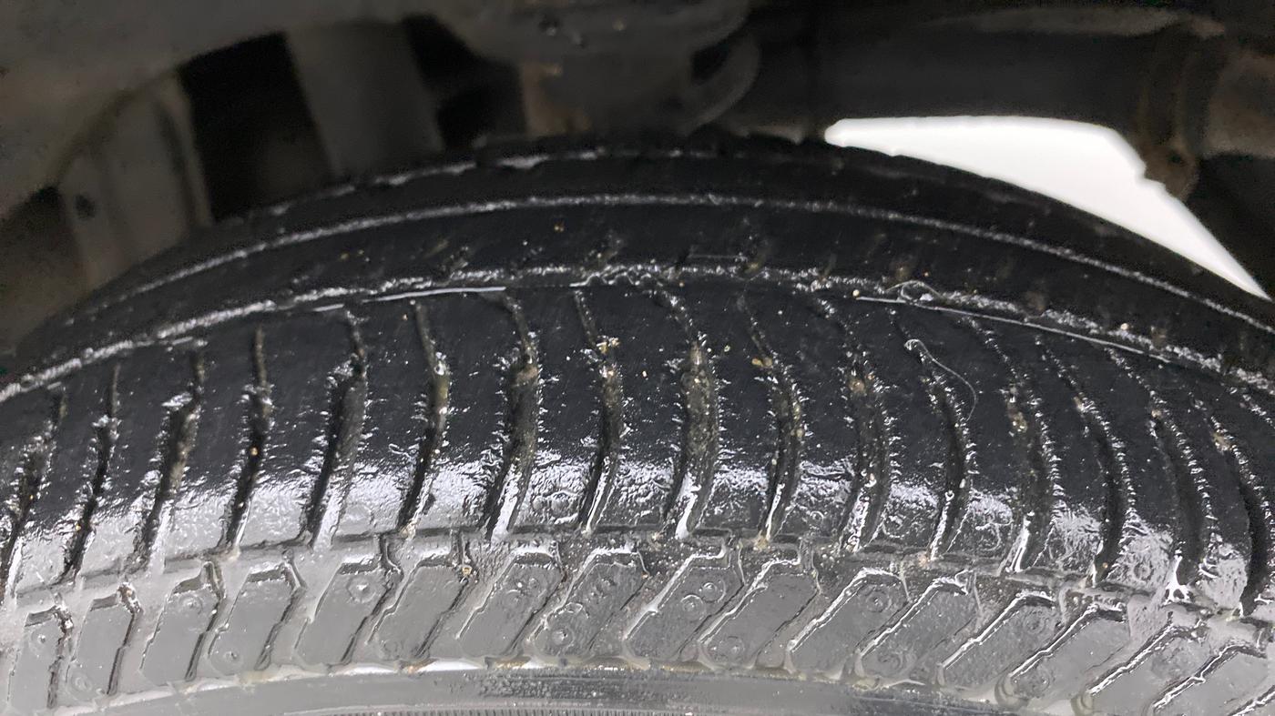 2013 Maruti Alto K10 VXI, Petrol, Manual, 92,370 km, Left Rear Tyre Tread