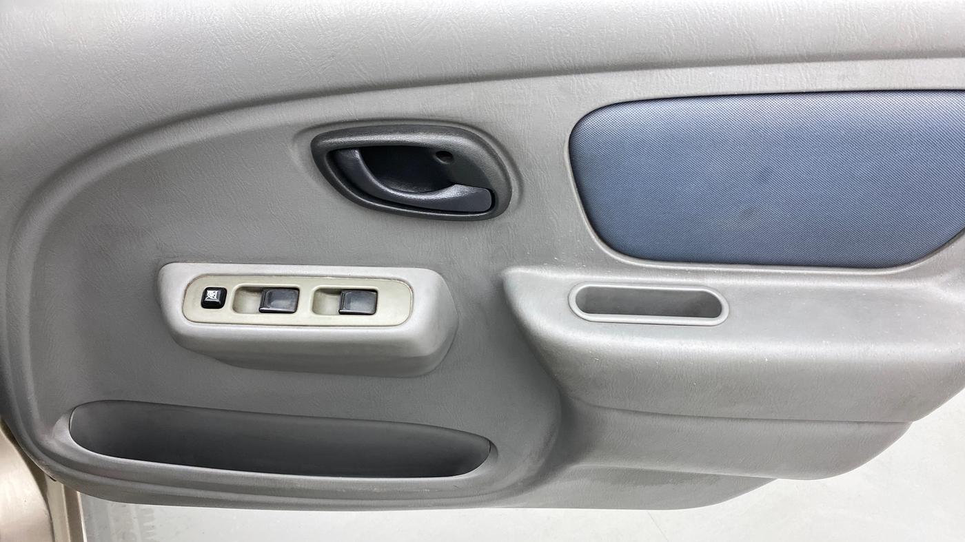 2013 Maruti Alto K10 VXI, Petrol, Manual, 92,370 km, Driver Side Door Panels Control