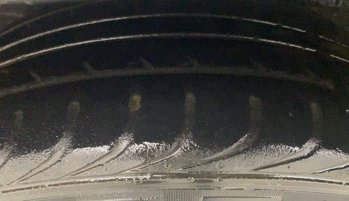 2013 Hyundai i20 MAGNA 1.2, Petrol, Manual, 26,858 km, Right Rear Tyre Tread