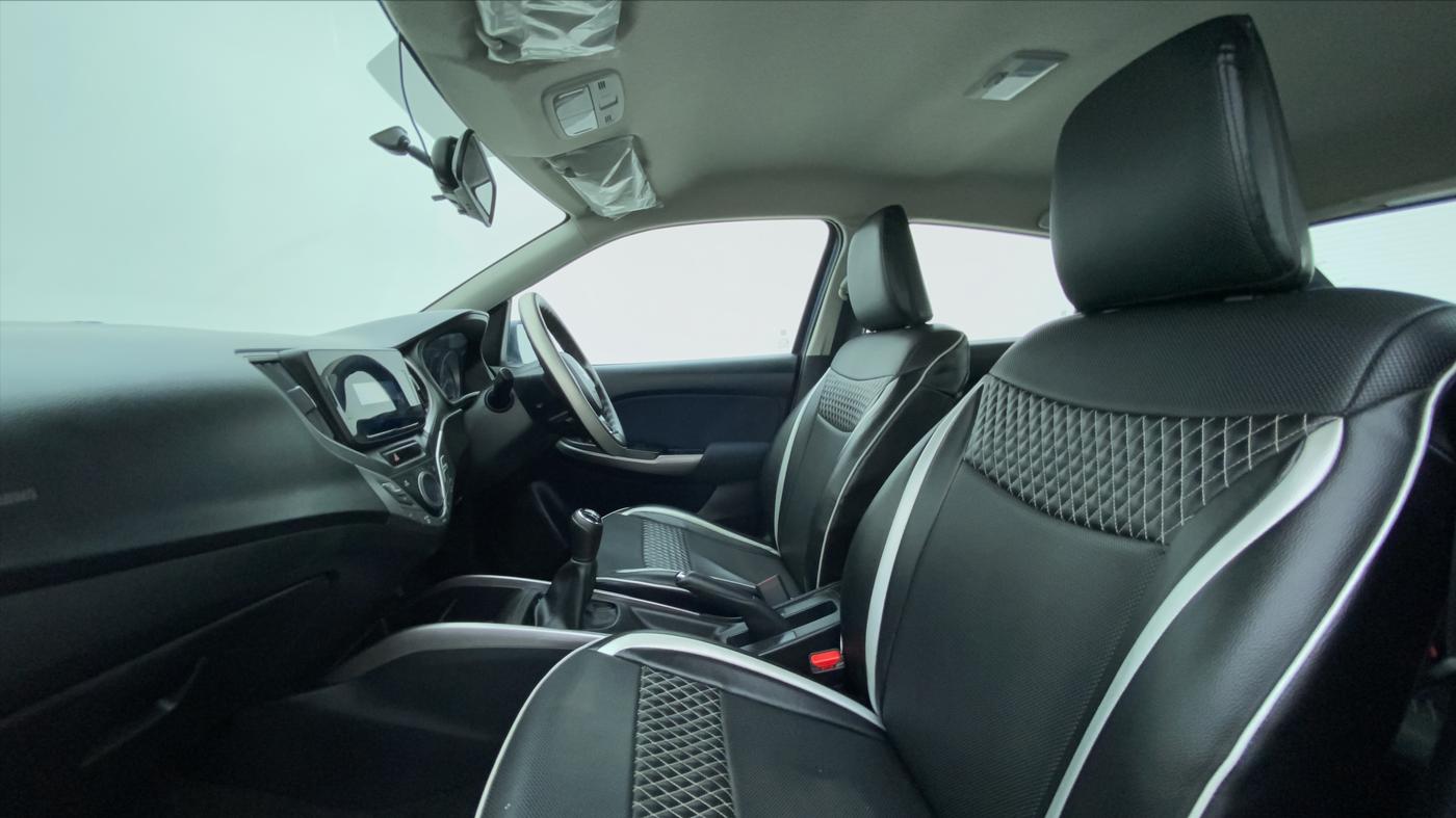 2019 Maruti Baleno DELTA 1.2 K12, Petrol, Manual, 16,768 km, Right Side Front Door Cabin