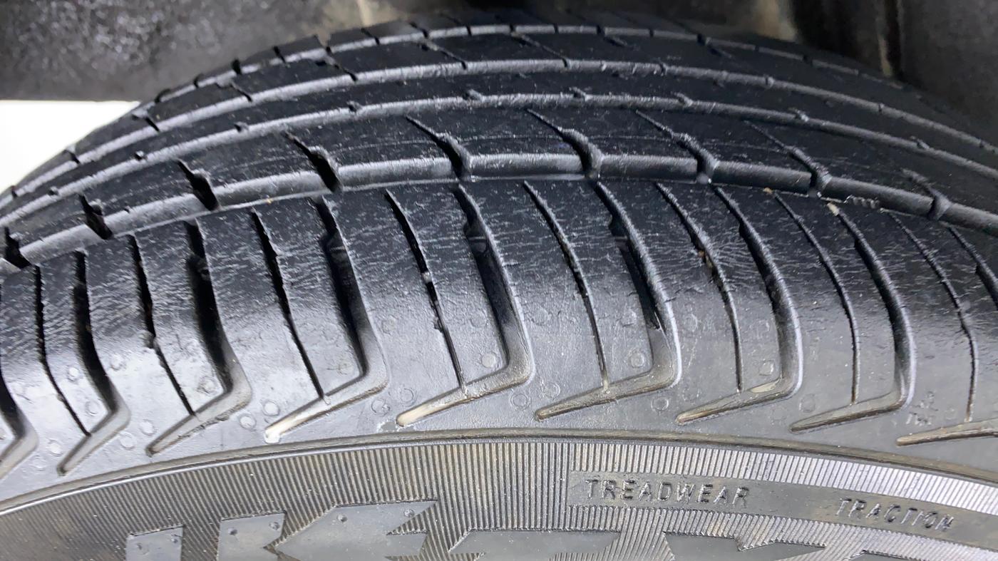 2019 Renault Kwid RXL, Petrol, Manual, 35,525 km, Right Rear Tyre Tread