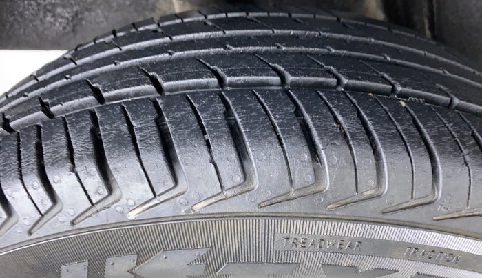 2019 Renault Kwid RXL, Petrol, Manual, 35,525 km, Right Rear Tyre Tread