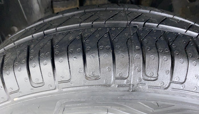 2019 Renault Kwid RXL, Petrol, Manual, 35,525 km, Left Front Tyre Tread