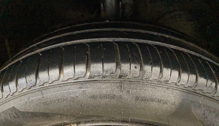 2019 Maruti Baleno DELTA PETROL 1.2, Petrol, Manual, 61,286 km, Right Front Tyre Tread