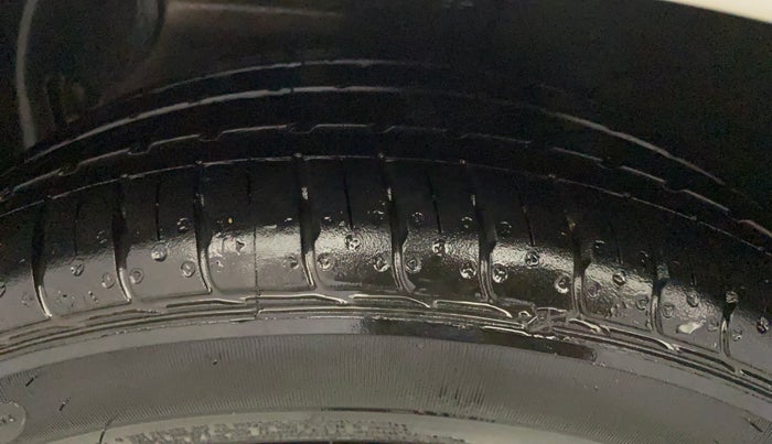 2022 Hyundai AURA SX PLUS 1.2 AMT, Petrol, Automatic, 53,946 km, Left Front Tyre Tread