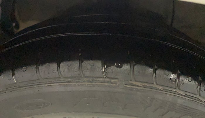 2022 Hyundai AURA SX PLUS 1.2 AMT, Petrol, Automatic, 53,946 km, Right Rear Tyre Tread